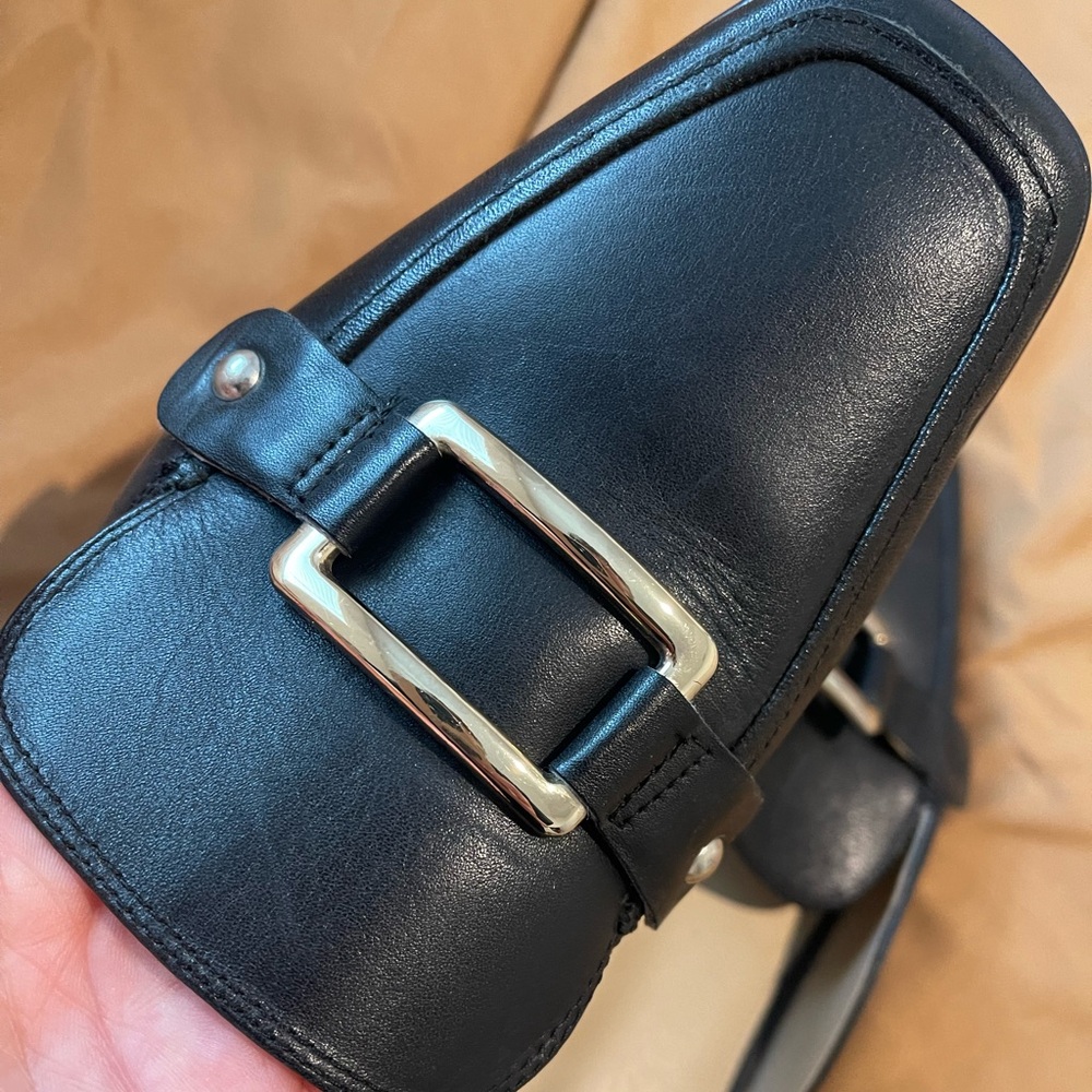 Vintage Vince Camuto Old Money Black Leather W/ Gold Buckle Loafer Size 9.5 - Picture 2 of 12